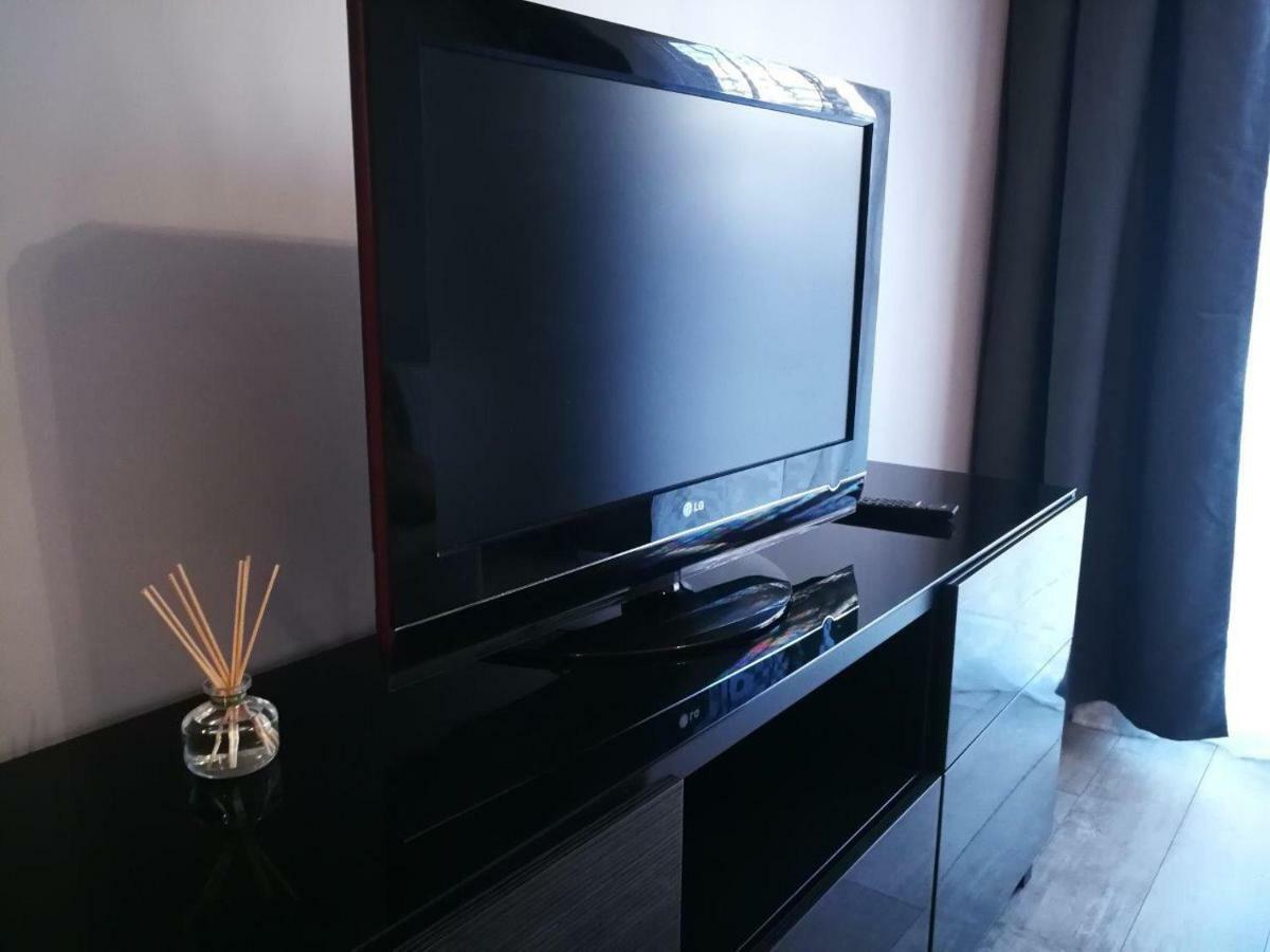 Apartament Nad Odra Z Tarasem Wrocław Exteriör bild